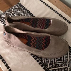 Rocket dog espadrilles , khaki color, new condition, size 6 1/2